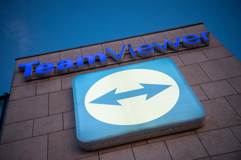 Manchester United secures a whooping 235 million pounds shirt sponsorship with TeamViewer