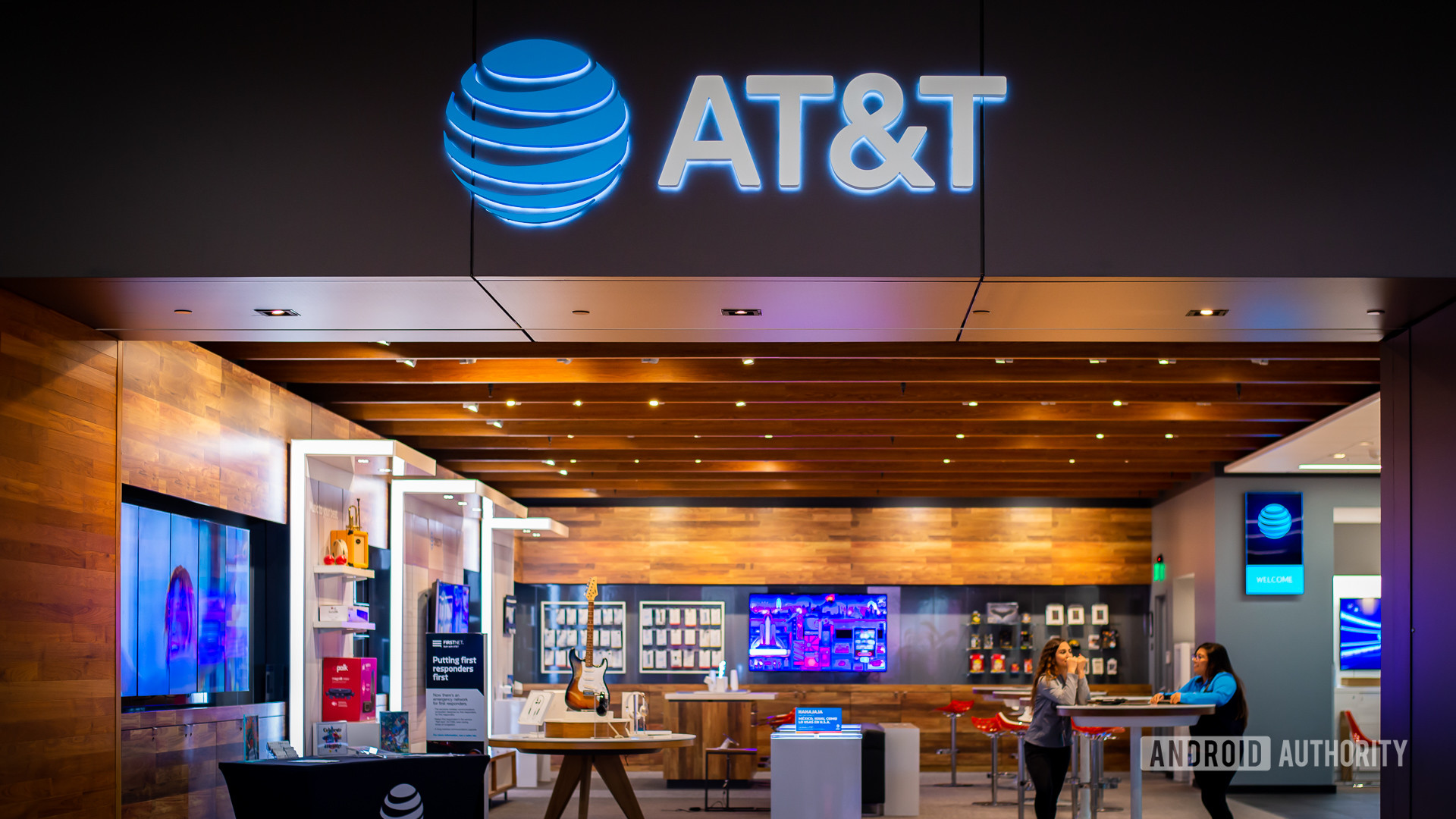 AT&T Gives Business 'Plain-Old' Phone Service a Cloud Makeover