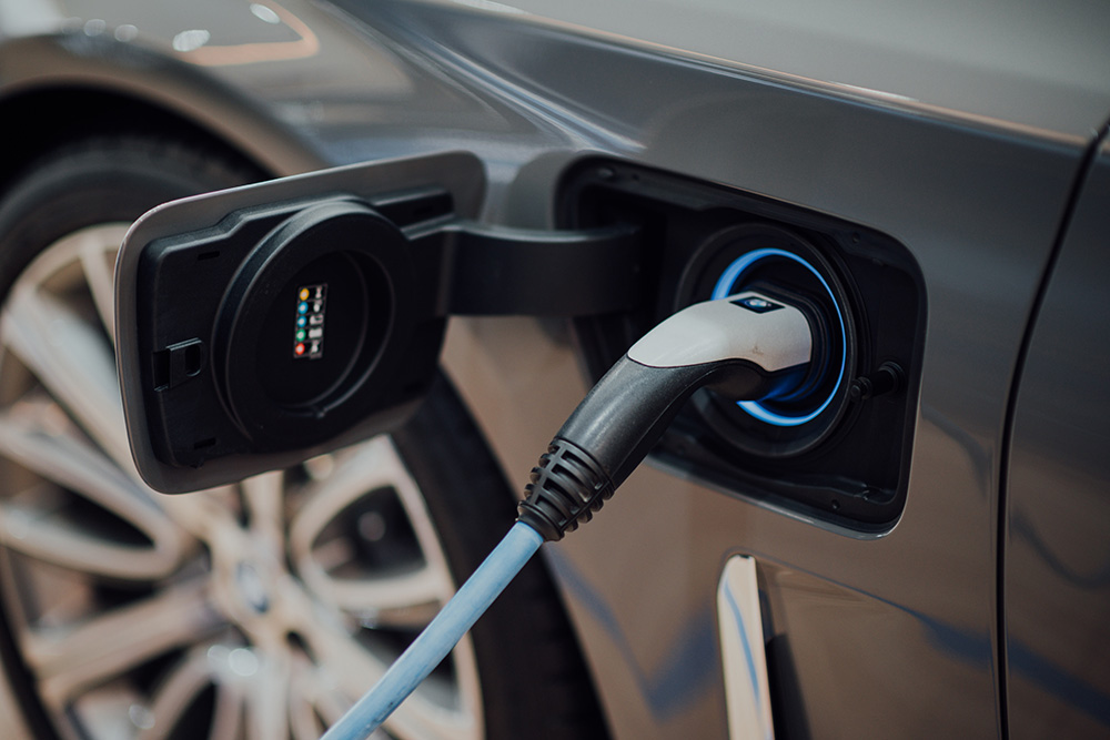 Automakers are investing in new technology aimed at producing greener lithium for EV