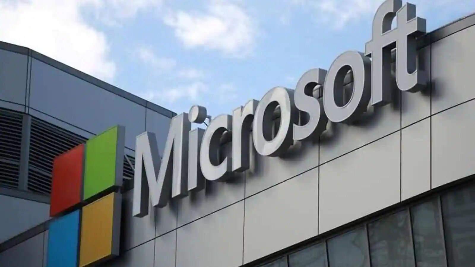 Microsoft is looking into the Teams outage, which has caused thousands of users' services to go down