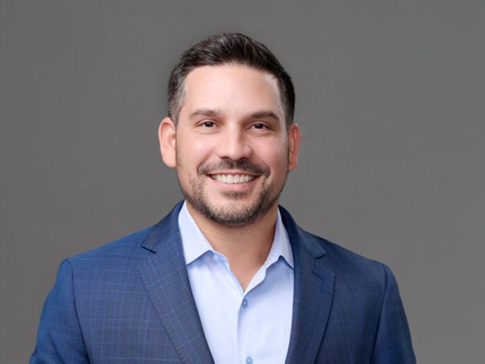 One Size Does Not Fit All: Examining the Pivotal Role of Customer Experience in Data Centers